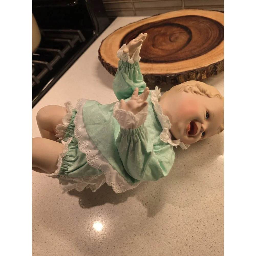 Ashton Drake Knowles Jessica Doll 1989 Yolanda Bello's Picture-Perfect Babies